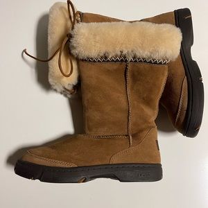 UGG suede and Shearling winter boots. Size 8